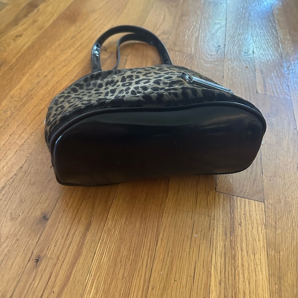 Carlos Falchi faux leopard handbag - Picture 8 of 10